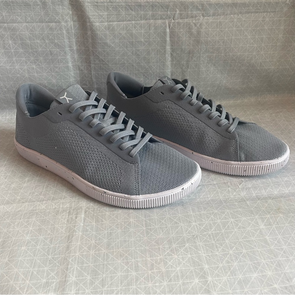 NWOT Flux Footwear Adapt Trainer in Concrete Gray‎ 10